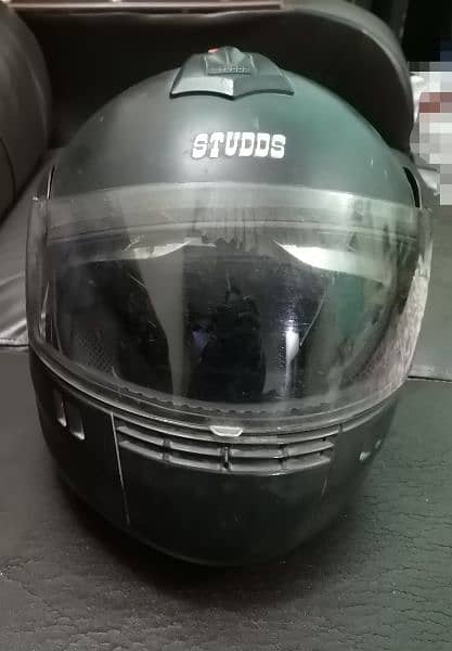 STUDDS Helmet 1