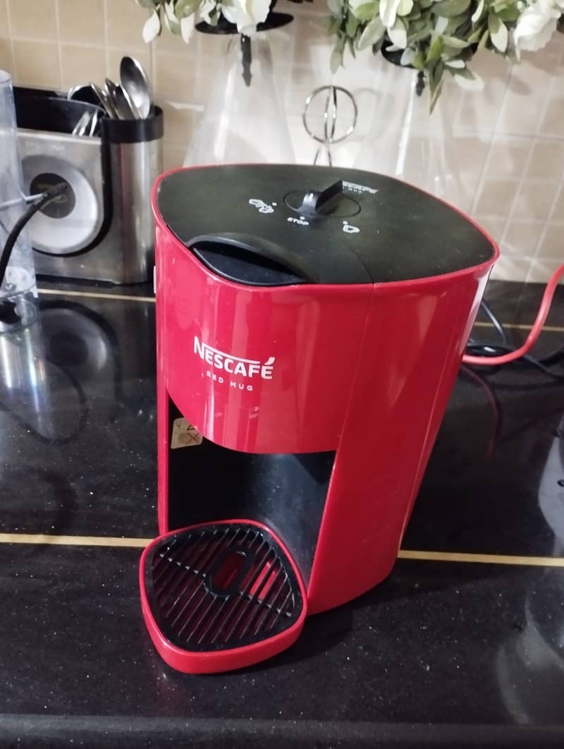 Coffee Maker/Nescafe 9