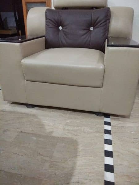 Leather sofa set (6 seater) Lahore 1