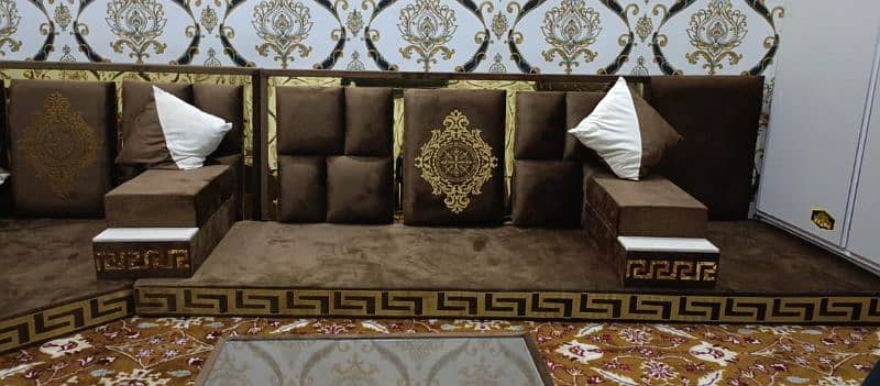 majlis sofa/Arabic Majlis/Arbi Sofa/ running foot 03044333349 3