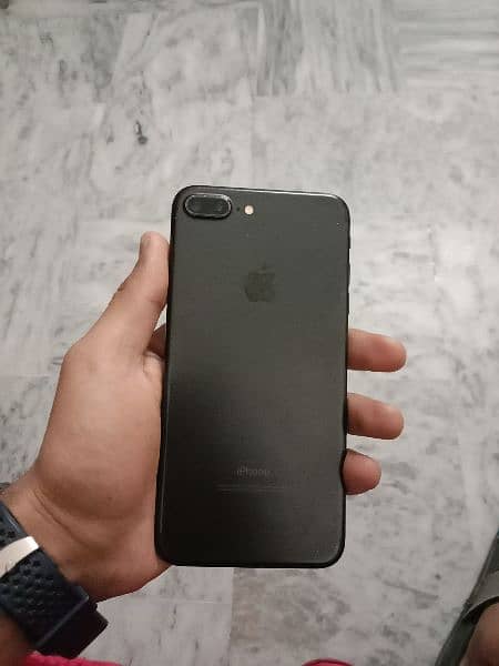 iPhone 7plus. PTA Approved(128gb) 2