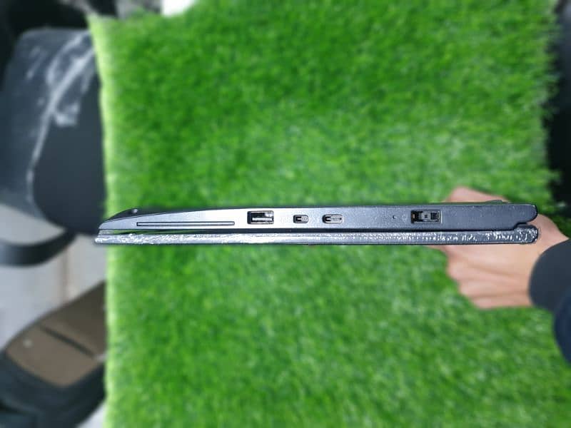 Lenovo Yoga X370 i5-7th, 8/256, 13.3" FHD Touch 360° Rotatable 5
