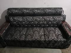 6 seater sofa set condition 9.5/10 best quality wood and foam