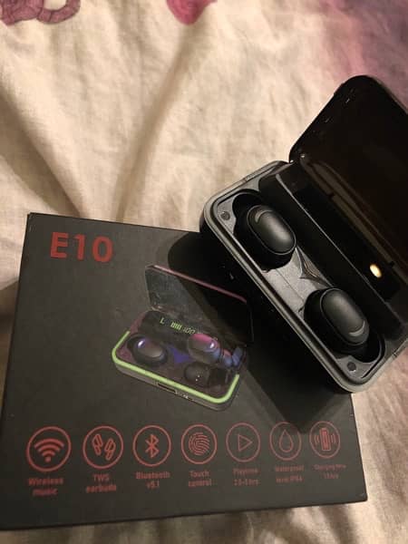 Wireless earbuds in good condition 1