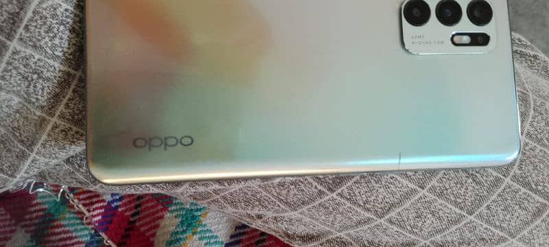 Oppo Reno 6 (8+8/128 GB) 2