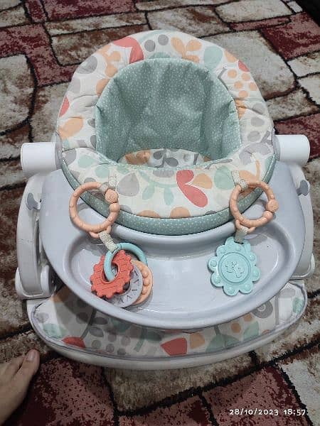 Fisherprice baby seater 1