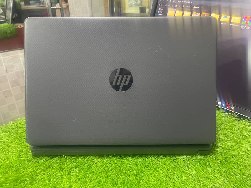 HP 250 G8 Notebook i5 10th Gen 0