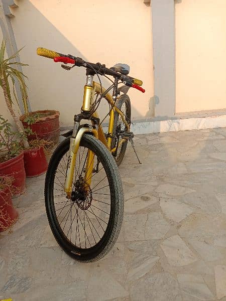 urgent sale Trace imported mountain big tire racee cycle 3