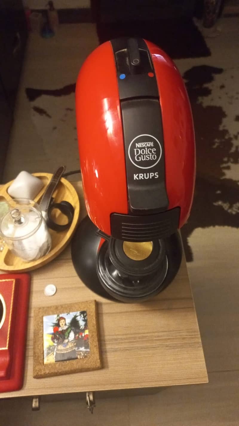 Nescafe Dolce gusto Krups machine big pods machine from UK 2