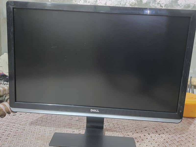 24 inches Dell Lcd Monitor  ST2420L 5