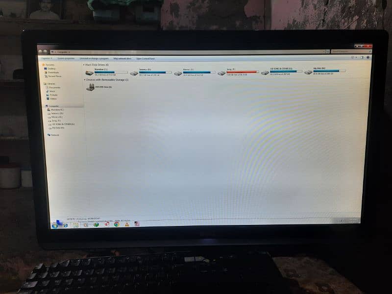 24 inches Dell Lcd Monitor  ST2420L 12