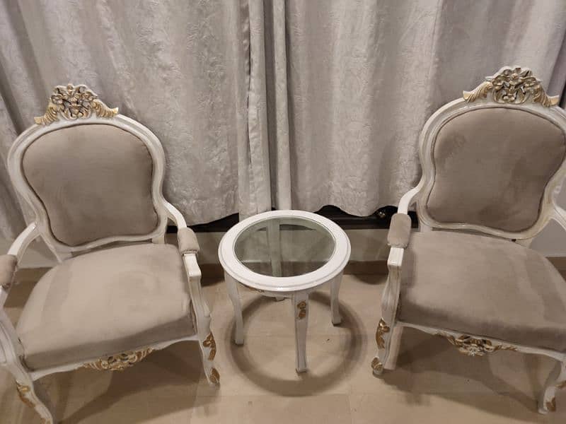 Bedroom chair set 0