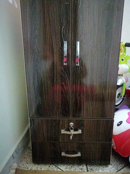 small baby hanging cupboard. very good condition 0