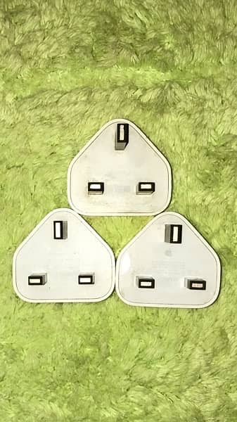 Apple 5W (5V-1A)  Original Chargers From UK For iPhones/iPads/Airpods. 2