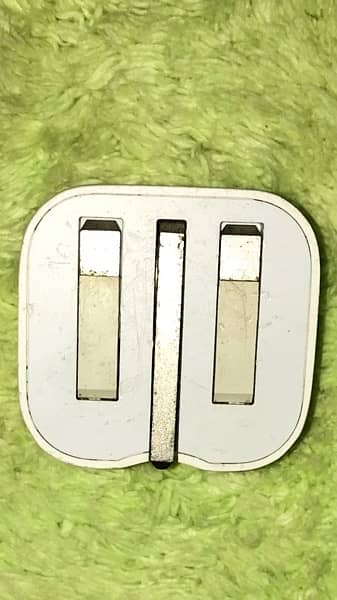 Apple 5W (5V-1A)  Original Chargers From UK For iPhones/iPads/Airpods. 6