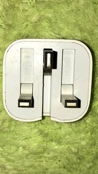 Apple 5W (5V-1A)  Original Chargers From UK For iPhones/iPads/Airpods. 7