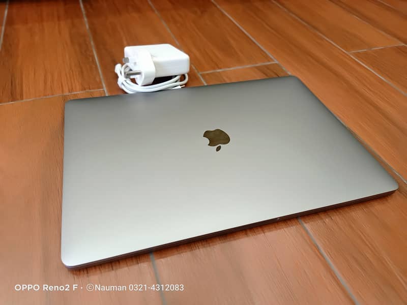 MacBook Pro2018,Core i7,15