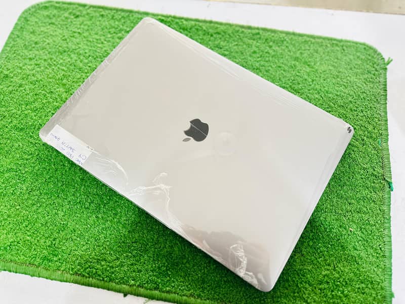 Apple Macbook Pro Core i7 16/256 Space Gray 1
