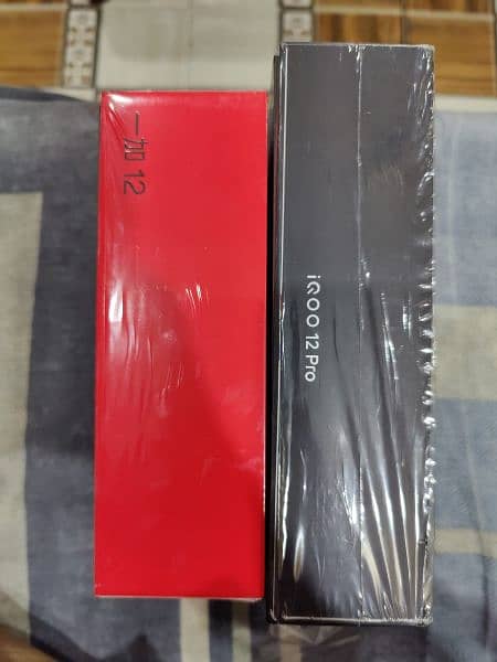OnePlus 12 16+16/512GB dual, Vivo iqoo 12 pro 16+16/1 TB dual SIM 1