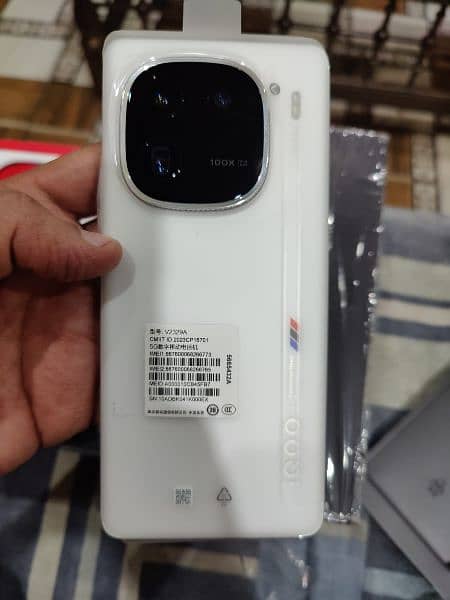 OnePlus 12 16+16/512GB dual, Vivo iqoo 12 pro 16+16/1 TB dual SIM 11