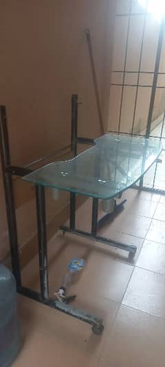 Glass top Computer table 10/8 Condition