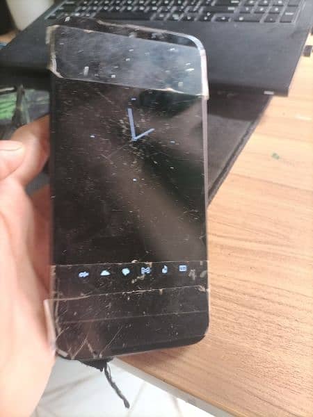 Motorola G8 plus broken screen 1