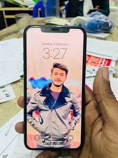 I phone 11 pro max pta Offical approved 256gb with orignel box