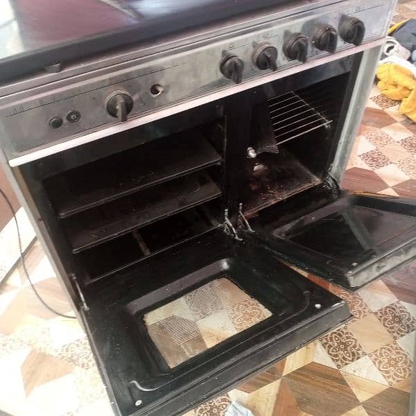 cooking range with oven 1