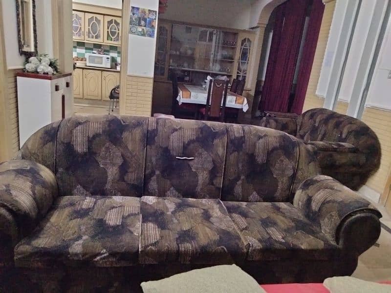 7 Seater Sofa Used like new condition 1