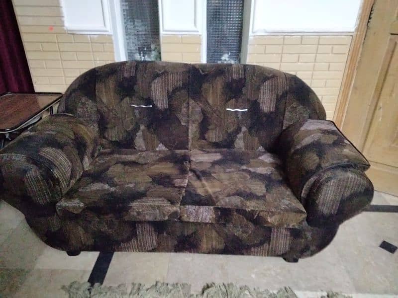 7 Seater Sofa Used like new condition 2