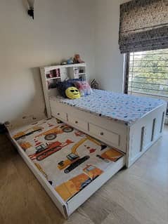 kid's bed