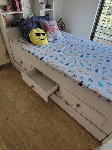 kid's bed 2