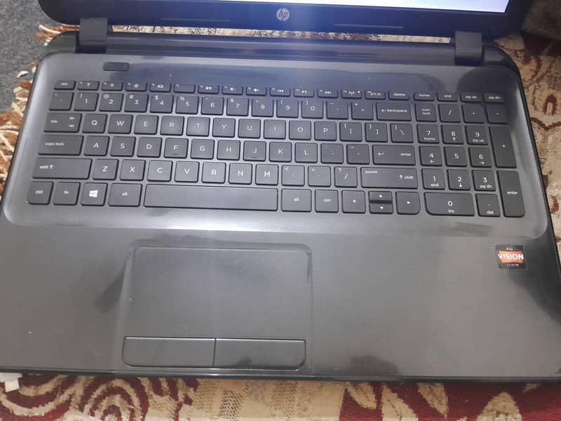 Urgent. Hp Laptop for sale machine AMD-A6 5200 3rd generation 2