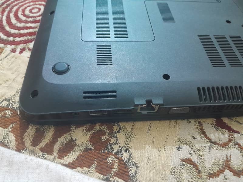 Urgent. Laptop for sale AMD-A6 5200 3rd generation 12