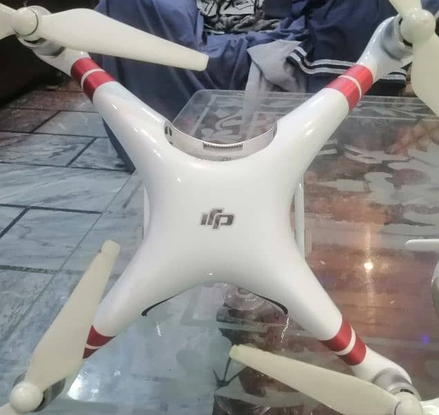 phantom 4 pro 10 bye 9 saf hai drone 0