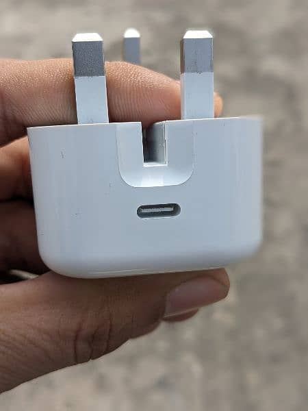 Apple iphone 14 Pro Max 20W Original Charger 3