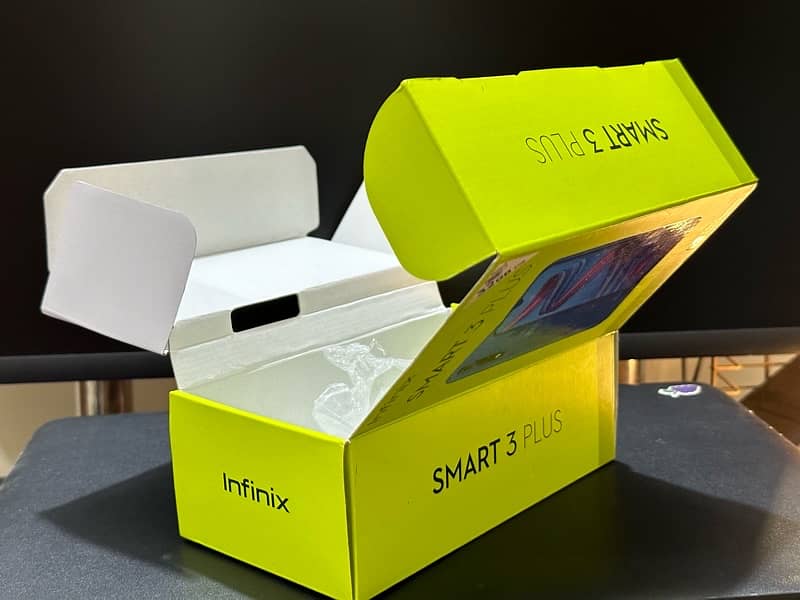 Smart 3 Plus - 9.9/10 mint condition with box 11