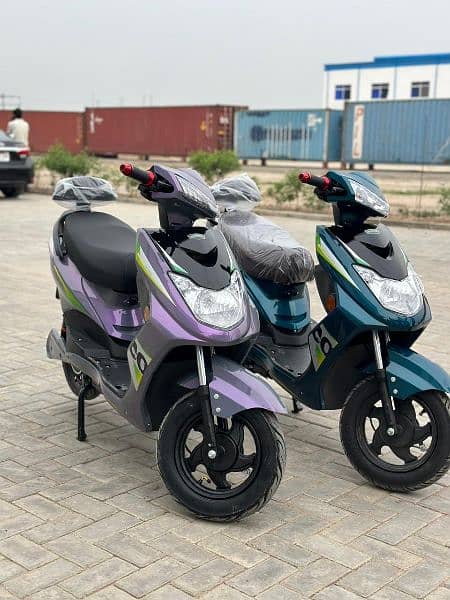 Electric Scooty YJ future evee 4