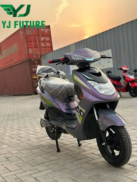 Electric Scooty YJ future evee 8