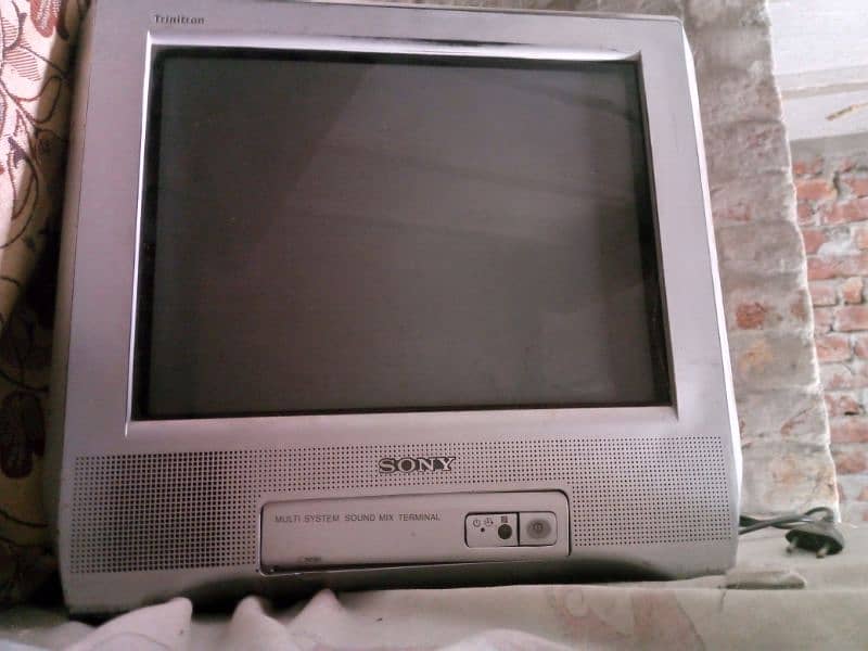 tv is very good working condition 1
