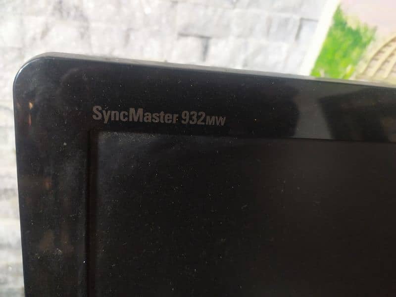 Samsung sync master 932 LCD TV for sale 0