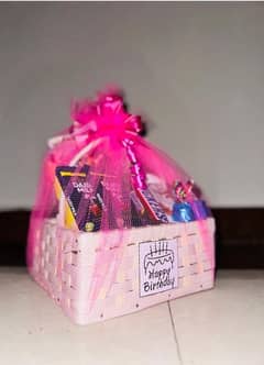 CUSTOMISE GIFT BASKETS ,ACCESSORIES AND MANY MORE