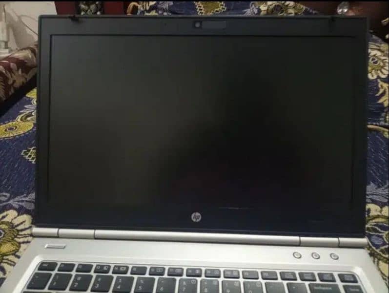 Hp 8470 laptop new condition 4gb ram 500 gb HDD 1