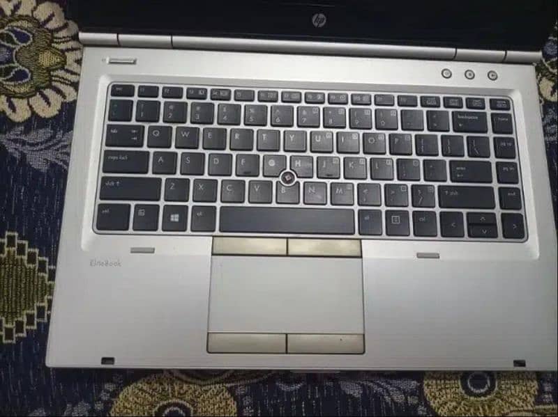 Hp 8470 laptop new condition 4gb ram 500 gb HDD 2