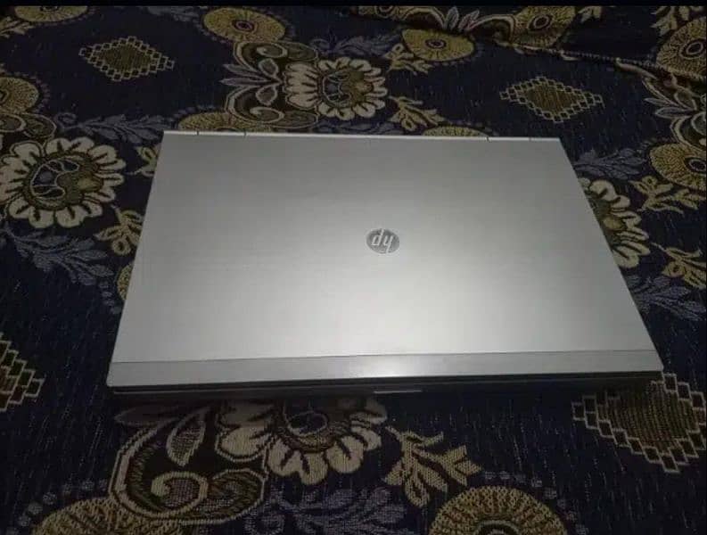 Hp 8470 laptop new condition 4gb ram 500 gb HDD 4