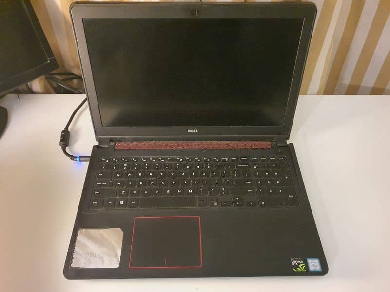 DELL i7559 gaming laptop going cheap 1