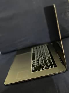 MacBook Pro 2017 15'' 0