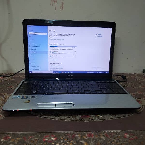 Toshiba Laptop for Sale 3