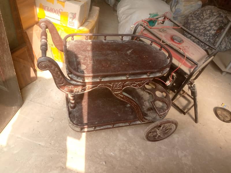 Tea Table / Tea Trolly 0