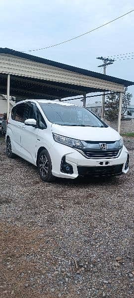 Honda Freed G package full option 1